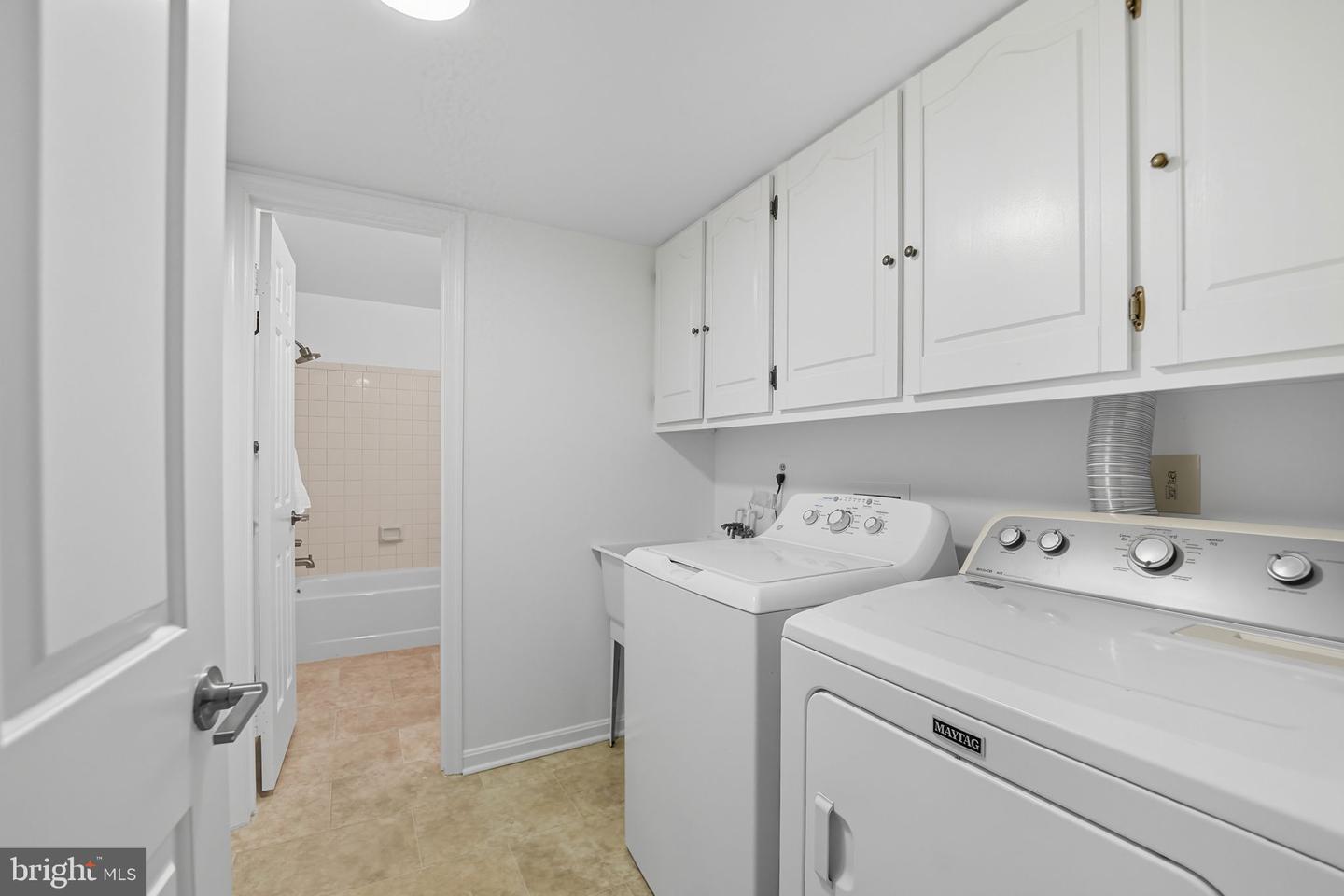 10196 RED SPRUCE RD, FAIRFAX, Virginia 22032, 4 Bedrooms Bedrooms, ,3 BathroomsBathrooms,Residential,For sale,10196 RED SPRUCE RD,VAFX2263376 MLS # VAFX2263376