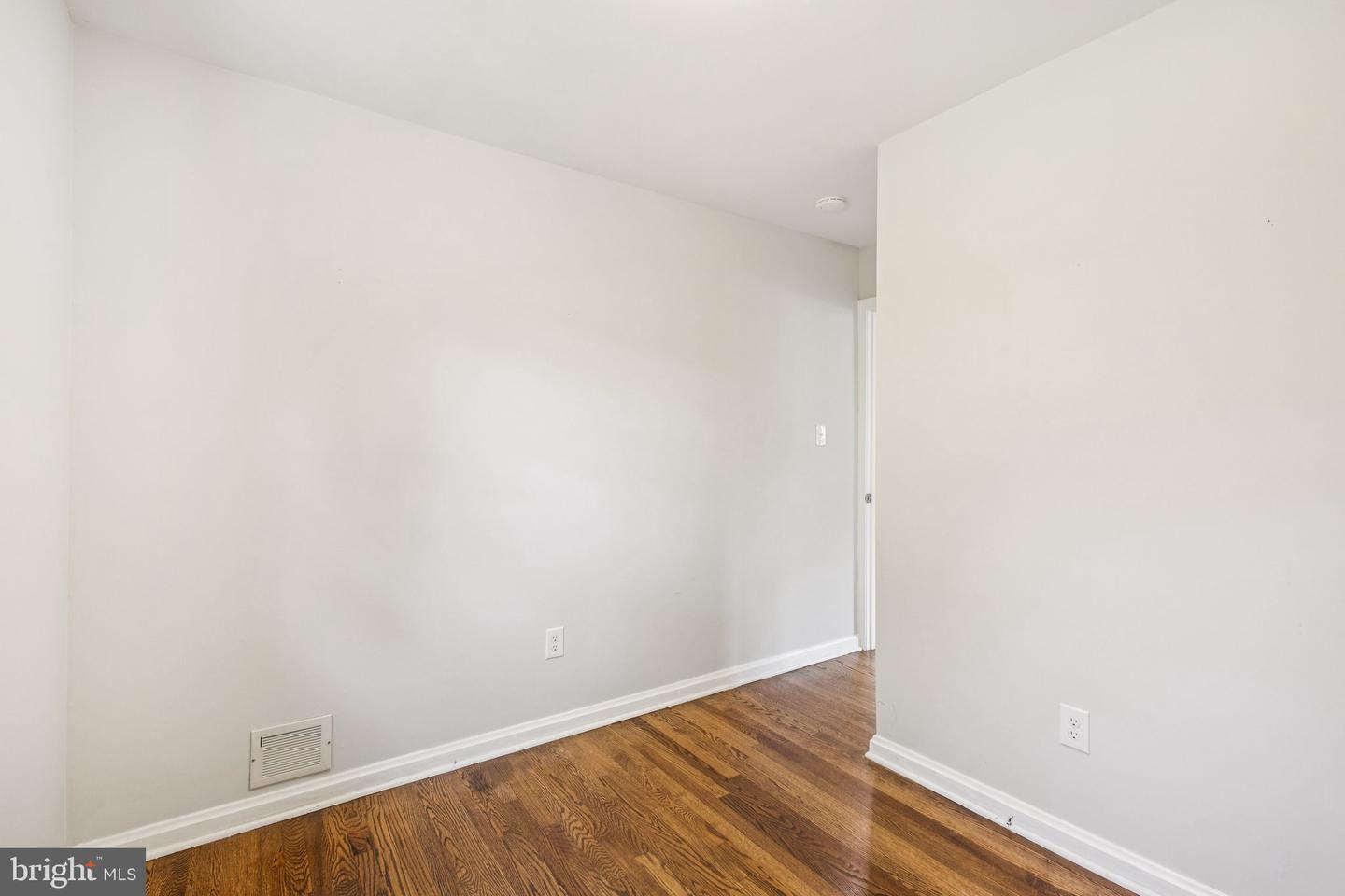 6112 PAULONIA RD, ALEXANDRIA, Virginia 22310, 4 Bedrooms Bedrooms, ,2 BathroomsBathrooms,Residential,For sale,6112 PAULONIA RD,VAFX2264018 MLS # VAFX2264018