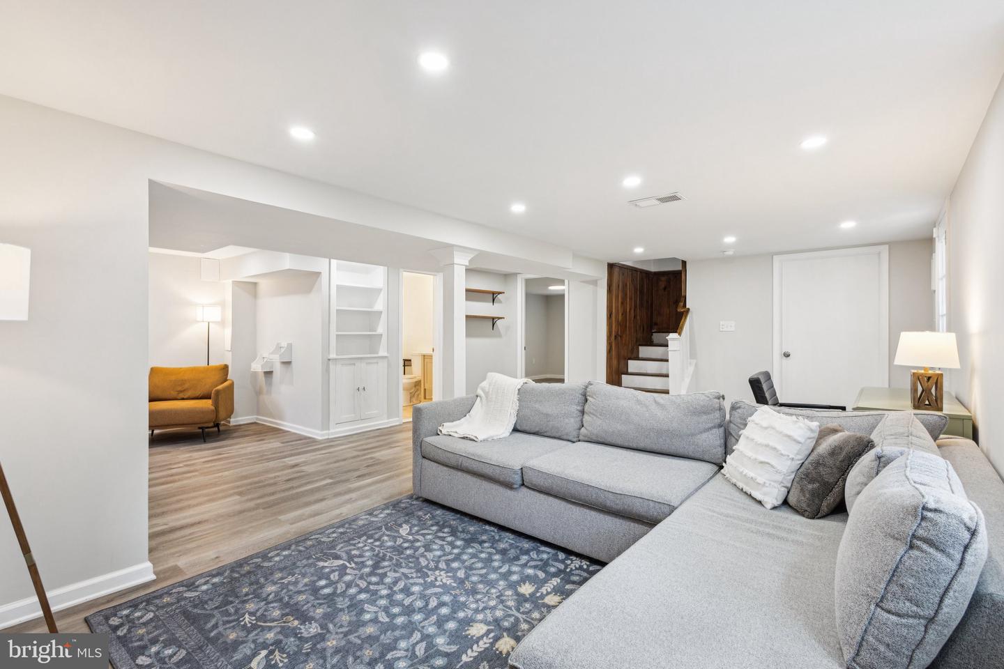 6112 PAULONIA RD, ALEXANDRIA, Virginia 22310, 4 Bedrooms Bedrooms, ,2 BathroomsBathrooms,Residential,For sale,6112 PAULONIA RD,VAFX2264018 MLS # VAFX2264018