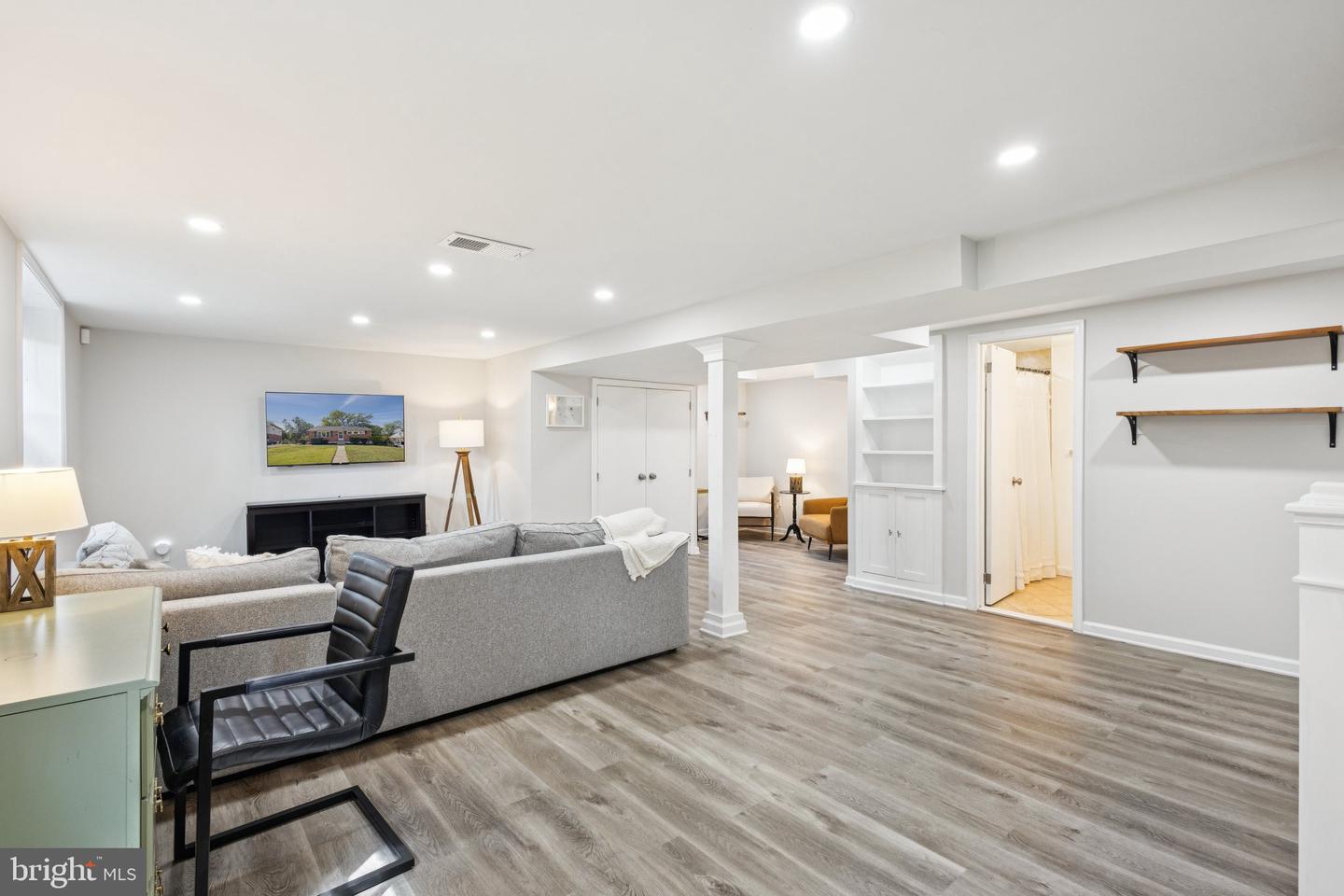 6112 PAULONIA RD, ALEXANDRIA, Virginia 22310, 4 Bedrooms Bedrooms, ,2 BathroomsBathrooms,Residential,For sale,6112 PAULONIA RD,VAFX2264018 MLS # VAFX2264018