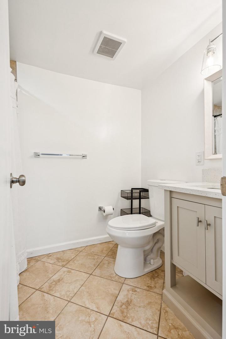 6112 PAULONIA RD, ALEXANDRIA, Virginia 22310, 4 Bedrooms Bedrooms, ,2 BathroomsBathrooms,Residential,For sale,6112 PAULONIA RD,VAFX2264018 MLS # VAFX2264018