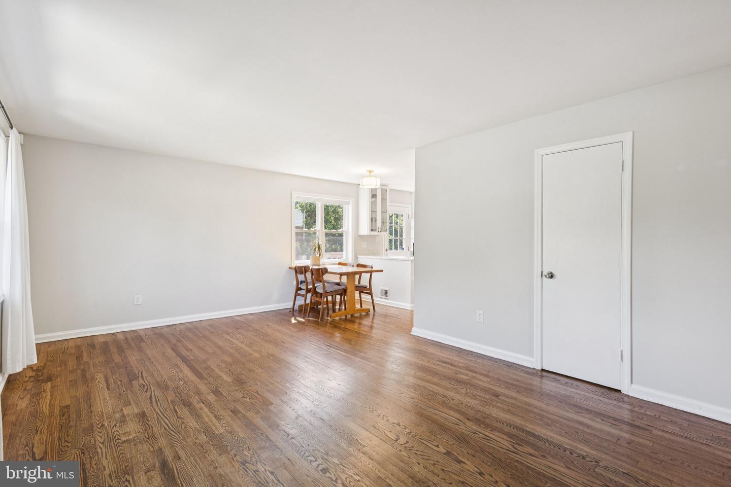 6112 PAULONIA RD, ALEXANDRIA, Virginia 22310, 4 Bedrooms Bedrooms, ,2 BathroomsBathrooms,Residential,For sale,6112 PAULONIA RD,VAFX2264018 MLS # VAFX2264018