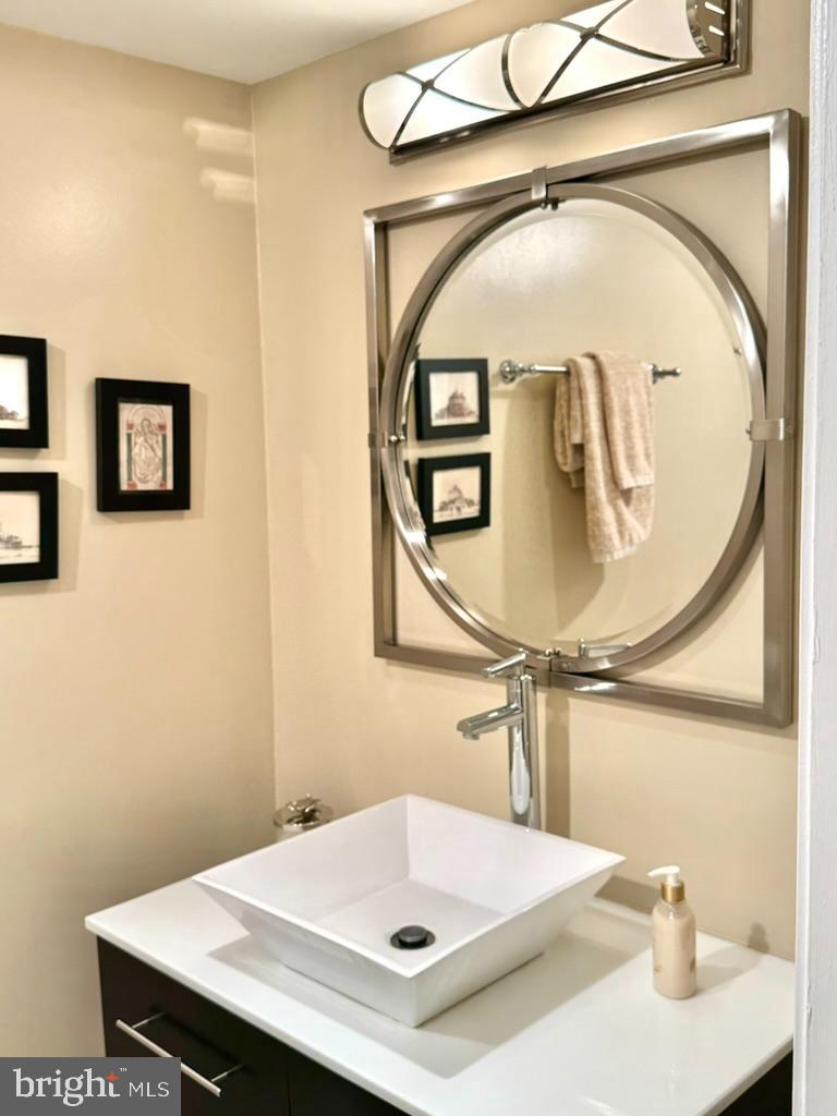 1800 OLD MEADOW RD #1121, MCLEAN, Virginia 22102, 2 Bedrooms Bedrooms, ,2 BathroomsBathrooms,Residential,For sale,1800 OLD MEADOW RD #1121,VAFX2264186 MLS # VAFX2264186 1800 OLD MEADOW RD #1121, MCLEAN, Virginia 22102, 2 Bedrooms Bedrooms, ,2 BathroomsBathrooms,Residential,For sale,1800 OLD MEADOW RD #1121,VAFX2264186 MLS # VAFX2264186