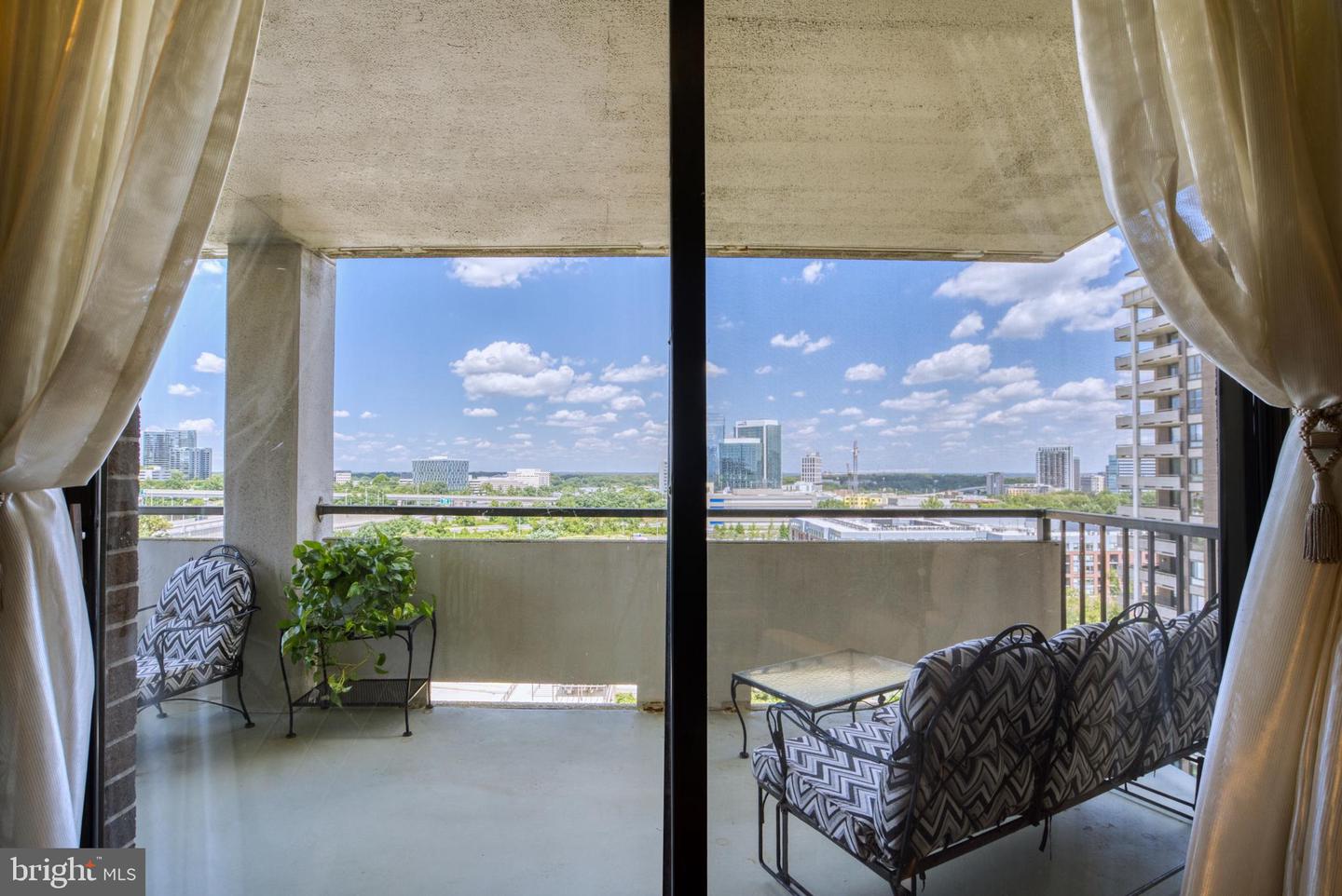 1800 OLD MEADOW RD #1121, MCLEAN, Virginia 22102, 2 Bedrooms Bedrooms, ,2 BathroomsBathrooms,Residential,For sale,1800 OLD MEADOW RD #1121,VAFX2264186 MLS # VAFX2264186 1800 OLD MEADOW RD #1121, MCLEAN, Virginia 22102, 2 Bedrooms Bedrooms, ,2 BathroomsBathrooms,Residential,For sale,1800 OLD MEADOW RD #1121,VAFX2264186 MLS # VAFX2264186