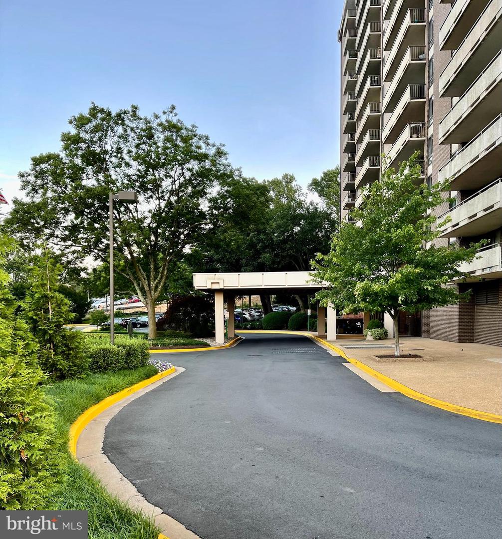 1800 OLD MEADOW RD #1121, MCLEAN, Virginia 22102, 2 Bedrooms Bedrooms, ,2 BathroomsBathrooms,Residential,For sale,1800 OLD MEADOW RD #1121,VAFX2264186 MLS # VAFX2264186 1800 OLD MEADOW RD #1121, MCLEAN, Virginia 22102, 2 Bedrooms Bedrooms, ,2 BathroomsBathrooms,Residential,For sale,1800 OLD MEADOW RD #1121,VAFX2264186 MLS # VAFX2264186