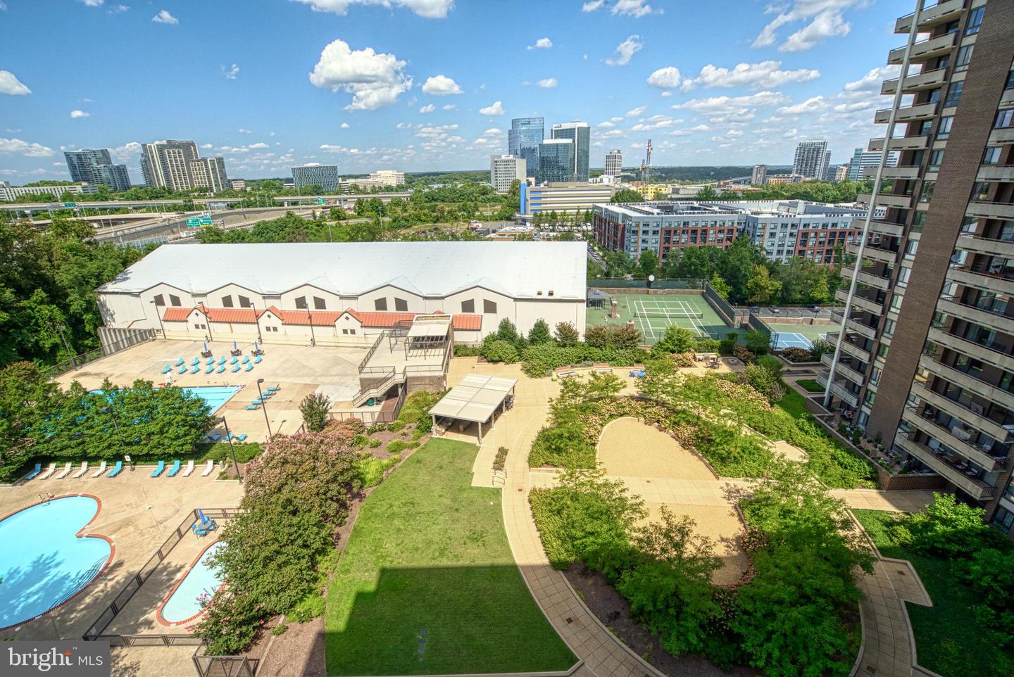 1800 OLD MEADOW RD #1121, MCLEAN, Virginia 22102, 2 Bedrooms Bedrooms, ,2 BathroomsBathrooms,Residential,For sale,1800 OLD MEADOW RD #1121,VAFX2264186 MLS # VAFX2264186 1800 OLD MEADOW RD #1121, MCLEAN, Virginia 22102, 2 Bedrooms Bedrooms, ,2 BathroomsBathrooms,Residential,For sale,1800 OLD MEADOW RD #1121,VAFX2264186 MLS # VAFX2264186