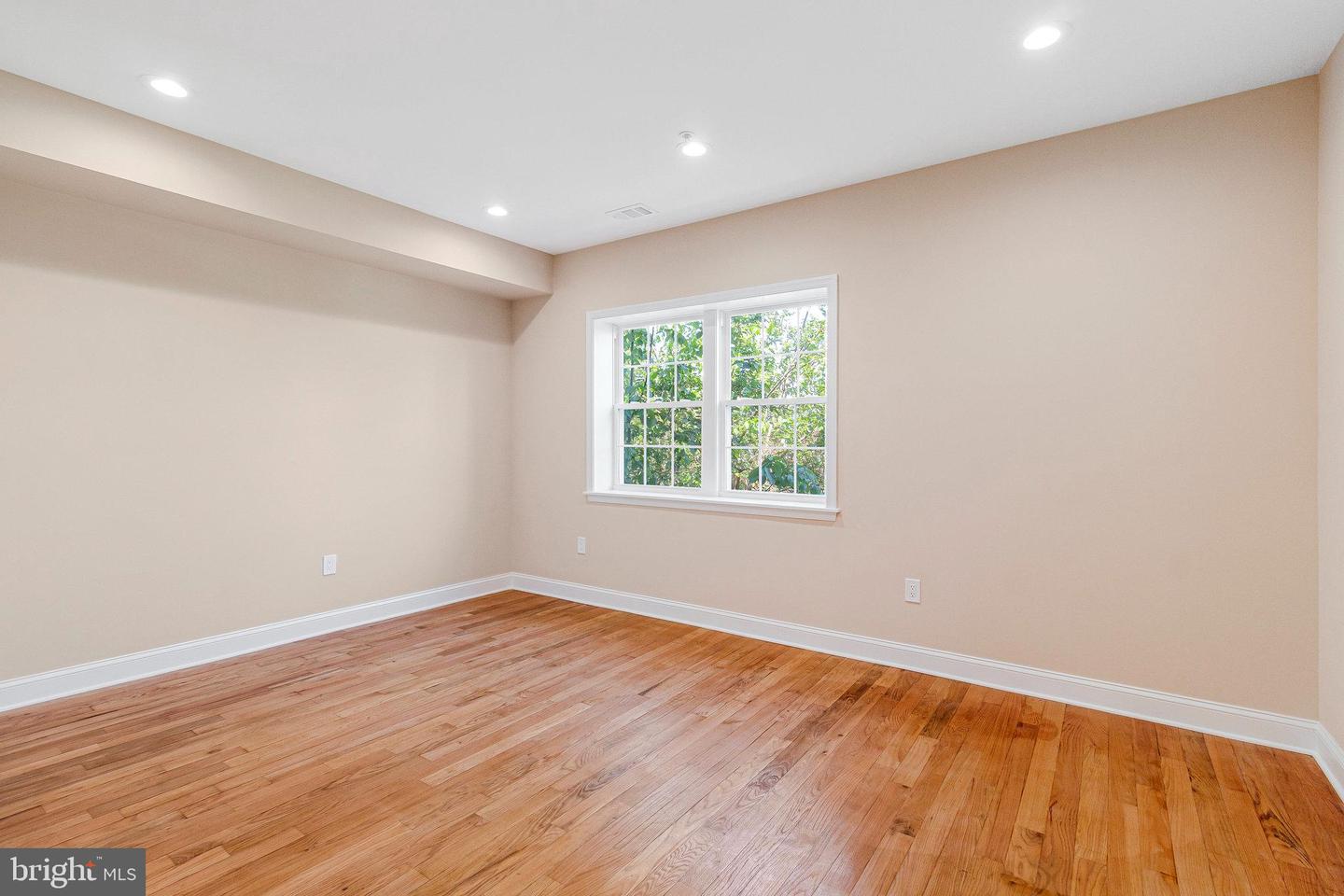 1609 17TH ST SE #202, WASHINGTON, District Of Columbia 20020, 2 Bedrooms Bedrooms, ,1 BathroomBathrooms,Residential,For sale,1609 17TH ST SE #202,DCDC2217548 MLS # DCDC2217548 1609 17TH ST SE #202, WASHINGTON, District Of Columbia 20020, 2 Bedrooms Bedrooms, ,1 BathroomBathrooms,Residential,For sale,1609 17TH ST SE #202,DCDC2217548 MLS # DCDC2217548