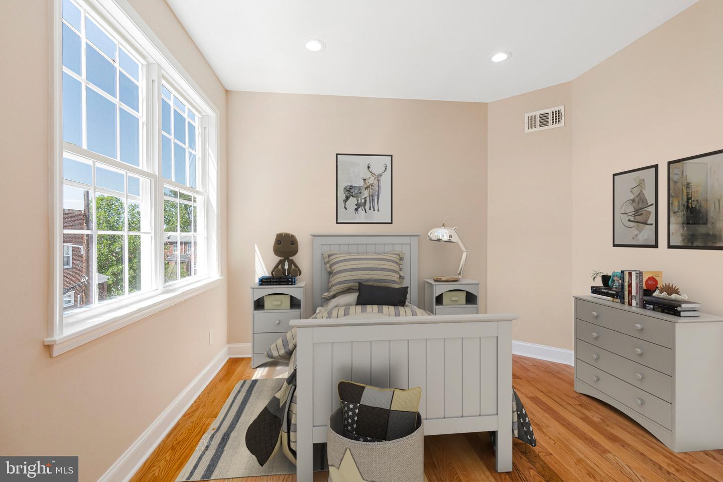 1609 17TH ST SE #202, WASHINGTON, District Of Columbia 20020, 2 Bedrooms Bedrooms, ,1 BathroomBathrooms,Residential,For sale,1609 17TH ST SE #202,DCDC2217548 MLS # DCDC2217548 1609 17TH ST SE #202, WASHINGTON, District Of Columbia 20020, 2 Bedrooms Bedrooms, ,1 BathroomBathrooms,Residential,For sale,1609 17TH ST SE #202,DCDC2217548 MLS # DCDC2217548