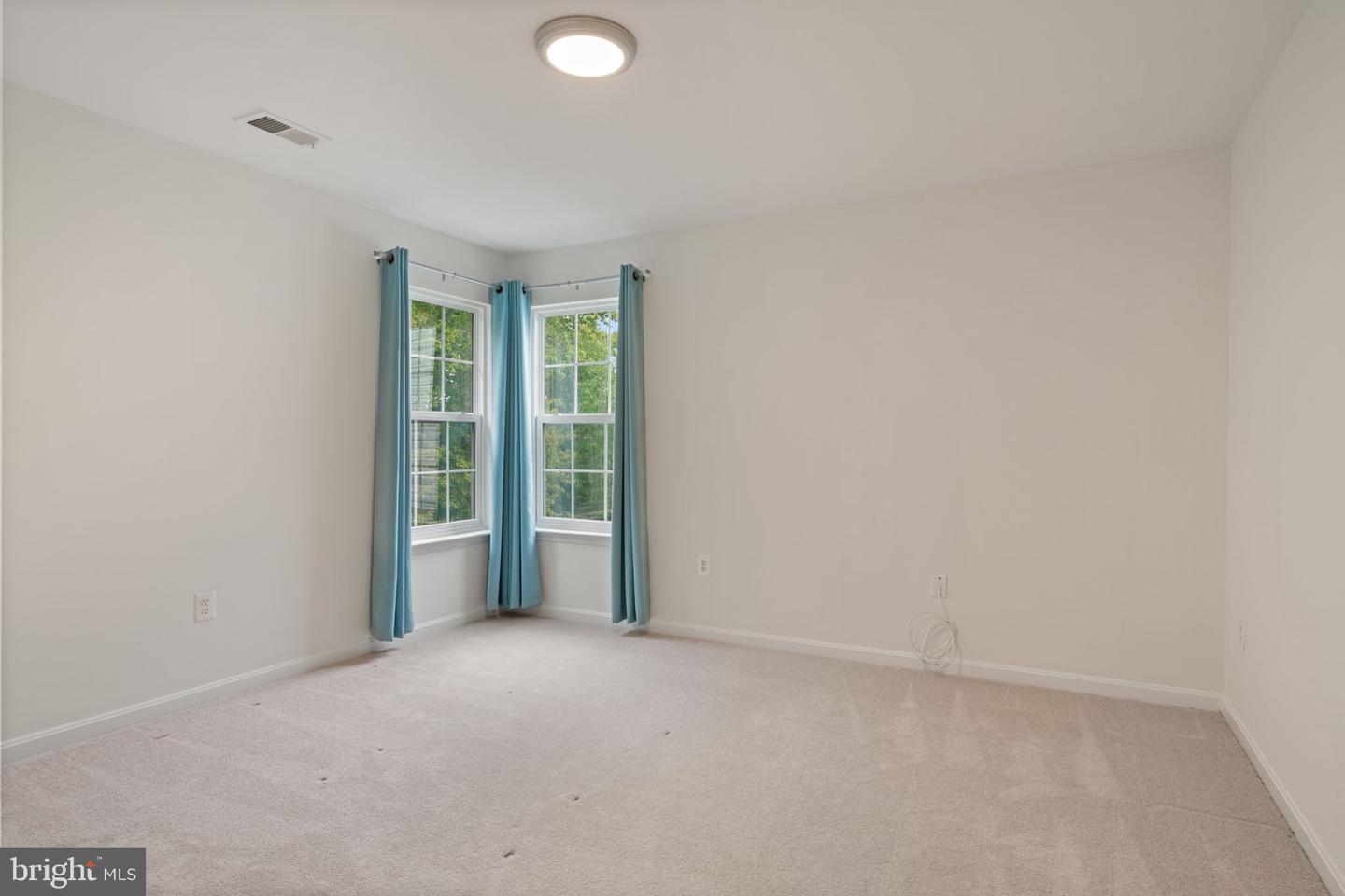 3130 EAGLE TALON ST, WOODBRIDGE, Virginia 22191, 4 Bedrooms Bedrooms, ,3 BathroomsBathrooms,Residential,For sale,3130 EAGLE TALON ST,VAPW2102962 MLS # VAPW2102962