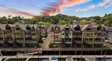 262 GASLIGHT LANDING CT, OCCOQUAN, Virginia 22125, 3 Bedrooms Bedrooms, ,3 BathroomsBathrooms,Residential,For sale,262 GASLIGHT LANDING CT,VAPW2102990 MLS # VAPW2102990