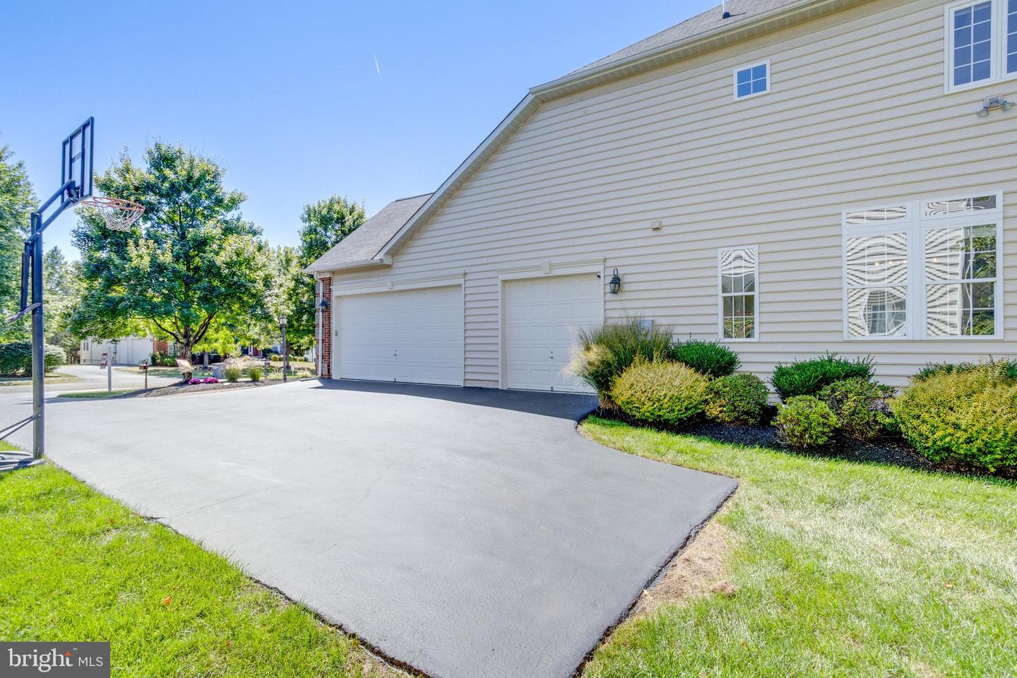 42662 GULICKS LANDING CT, ASHBURN, Virginia 20148, 5 Bedrooms Bedrooms, ,4 BathroomsBathrooms,Residential,For sale,42662 GULICKS LANDING CT,VALO2105938 MLS # VALO2105938