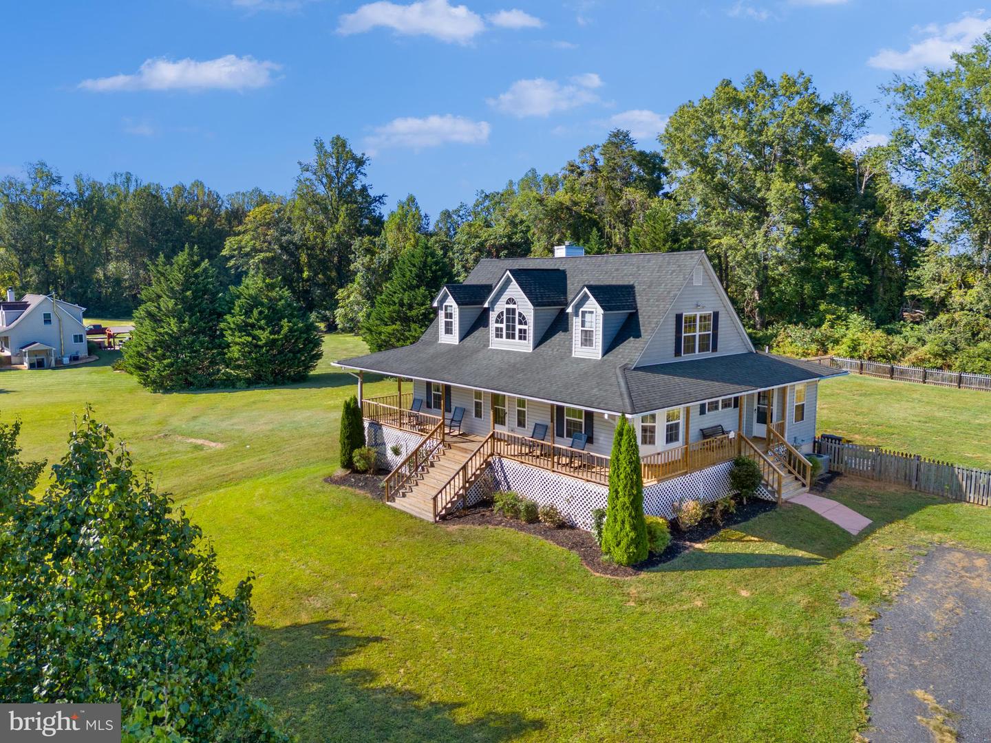 7292 STARLING DR, WARRENTON, Virginia 20186, 3 Bedrooms Bedrooms, ,2 BathroomsBathrooms,Residential,For sale,7292 STARLING DR,VAFQ2018138 MLS # VAFQ2018138