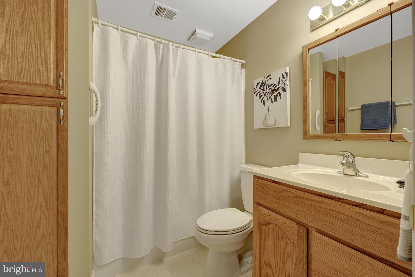 4211 ORCHARD DR, FAIRFAX, Virginia 22032, 4 Bedrooms Bedrooms, ,3 BathroomsBathrooms,Residential,For sale,4211 ORCHARD DR,VAFC2006936 MLS # VAFC2006936