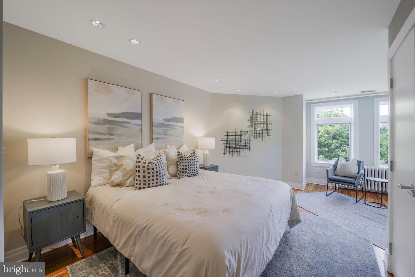 1752 17TH ST NW, WASHINGTON, District Of Columbia 20009, 5 Bedrooms Bedrooms, ,3 BathroomsBathrooms,Residential,For sale,1752 17TH ST NW,DCDC2221332 MLS # DCDC2221332