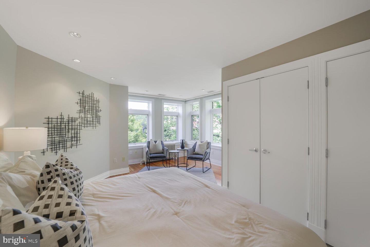 1752 17TH ST NW, WASHINGTON, District Of Columbia 20009, 5 Bedrooms Bedrooms, ,3 BathroomsBathrooms,Residential,For sale,1752 17TH ST NW,DCDC2221332 MLS # DCDC2221332