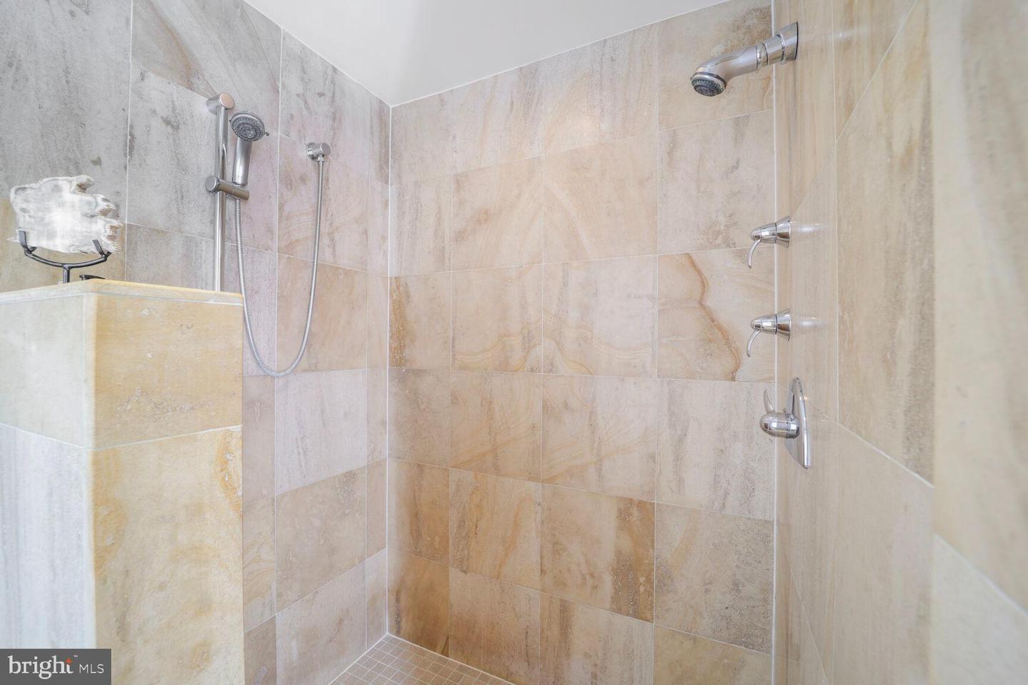 1752 17TH ST NW, WASHINGTON, District Of Columbia 20009, 5 Bedrooms Bedrooms, ,3 BathroomsBathrooms,Residential,For sale,1752 17TH ST NW,DCDC2221332 MLS # DCDC2221332