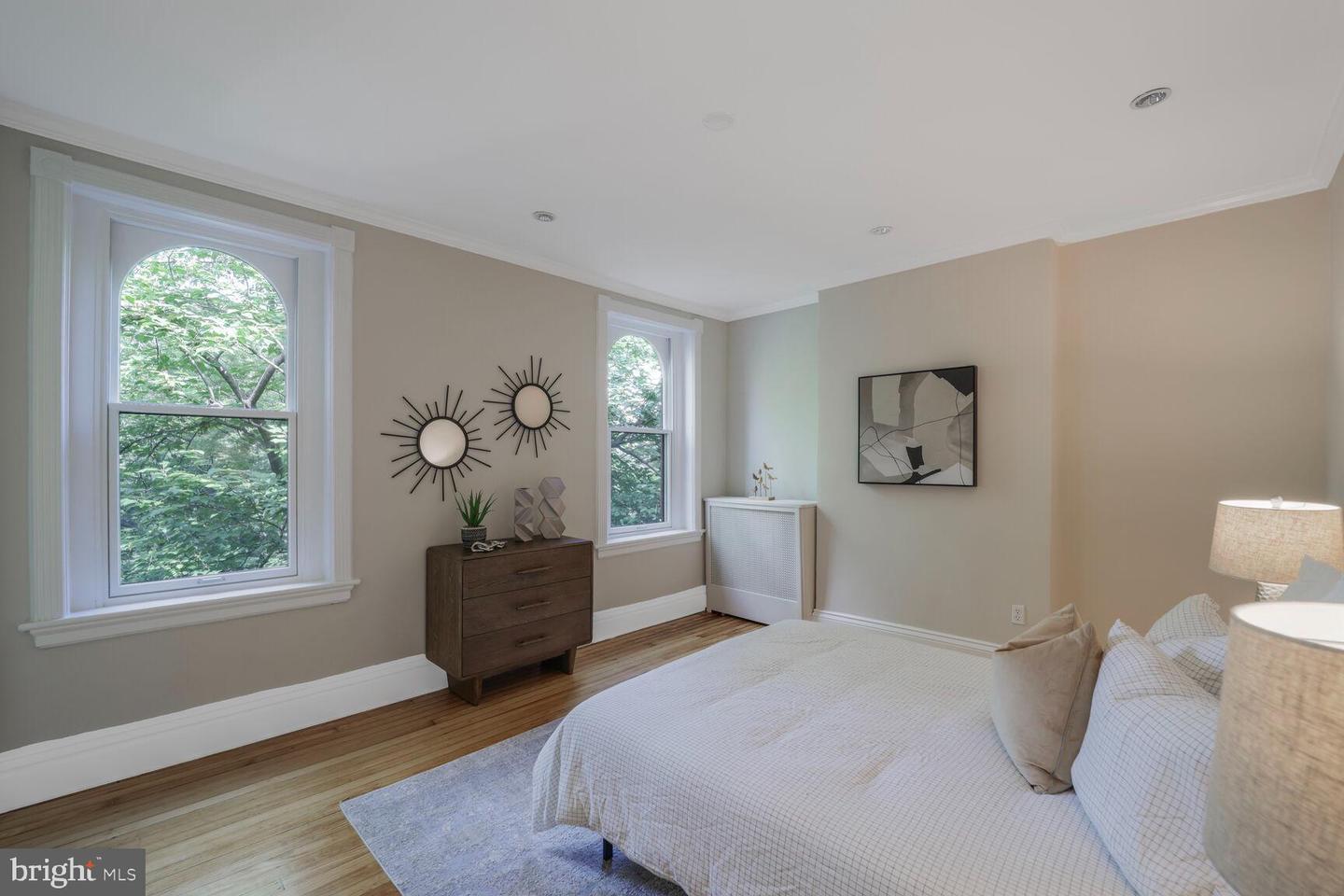 1752 17TH ST NW, WASHINGTON, District Of Columbia 20009, 5 Bedrooms Bedrooms, ,3 BathroomsBathrooms,Residential,For sale,1752 17TH ST NW,DCDC2221332 MLS # DCDC2221332