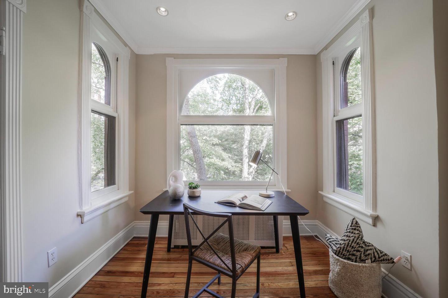 1752 17TH ST NW, WASHINGTON, District Of Columbia 20009, 5 Bedrooms Bedrooms, ,3 BathroomsBathrooms,Residential,For sale,1752 17TH ST NW,DCDC2221332 MLS # DCDC2221332