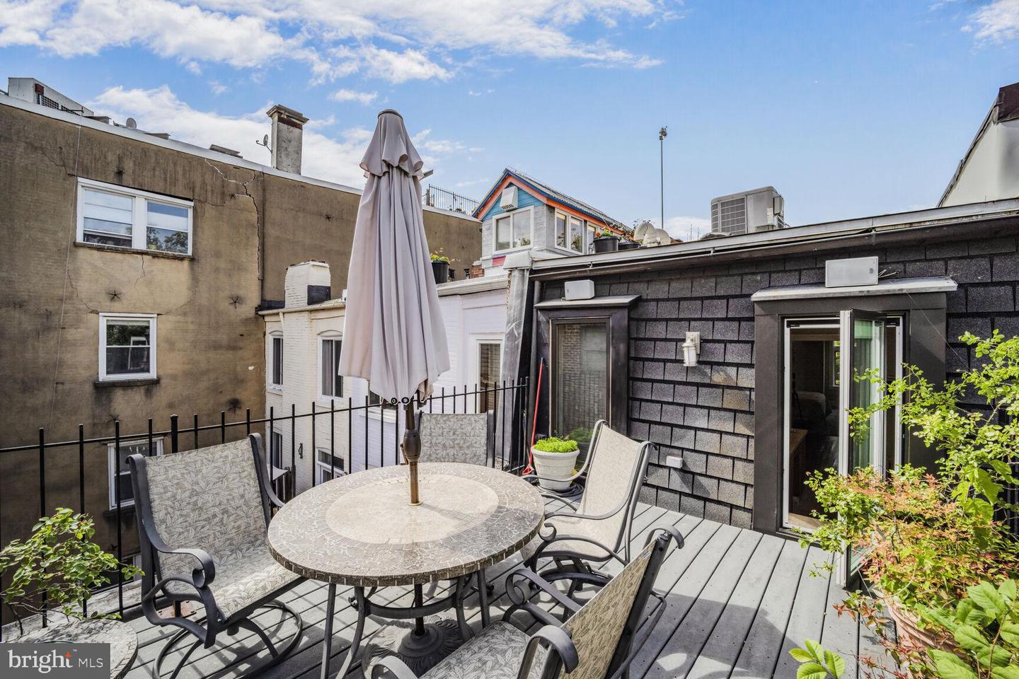 1752 17TH ST NW, WASHINGTON, District Of Columbia 20009, 5 Bedrooms Bedrooms, ,3 BathroomsBathrooms,Residential,For sale,1752 17TH ST NW,DCDC2221332 MLS # DCDC2221332