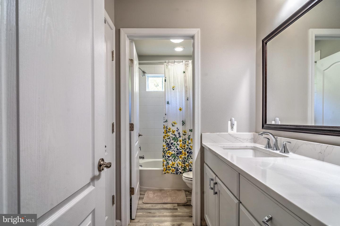 75 ROYAL CRESCENT WAY, FREDERICKSBURG, Virginia 22406, 5 Bedrooms Bedrooms, 8 Rooms Rooms,3 BathroomsBathrooms,Residential,For sale,75 ROYAL CRESCENT WAY,VAST2042586 MLS # VAST2042586