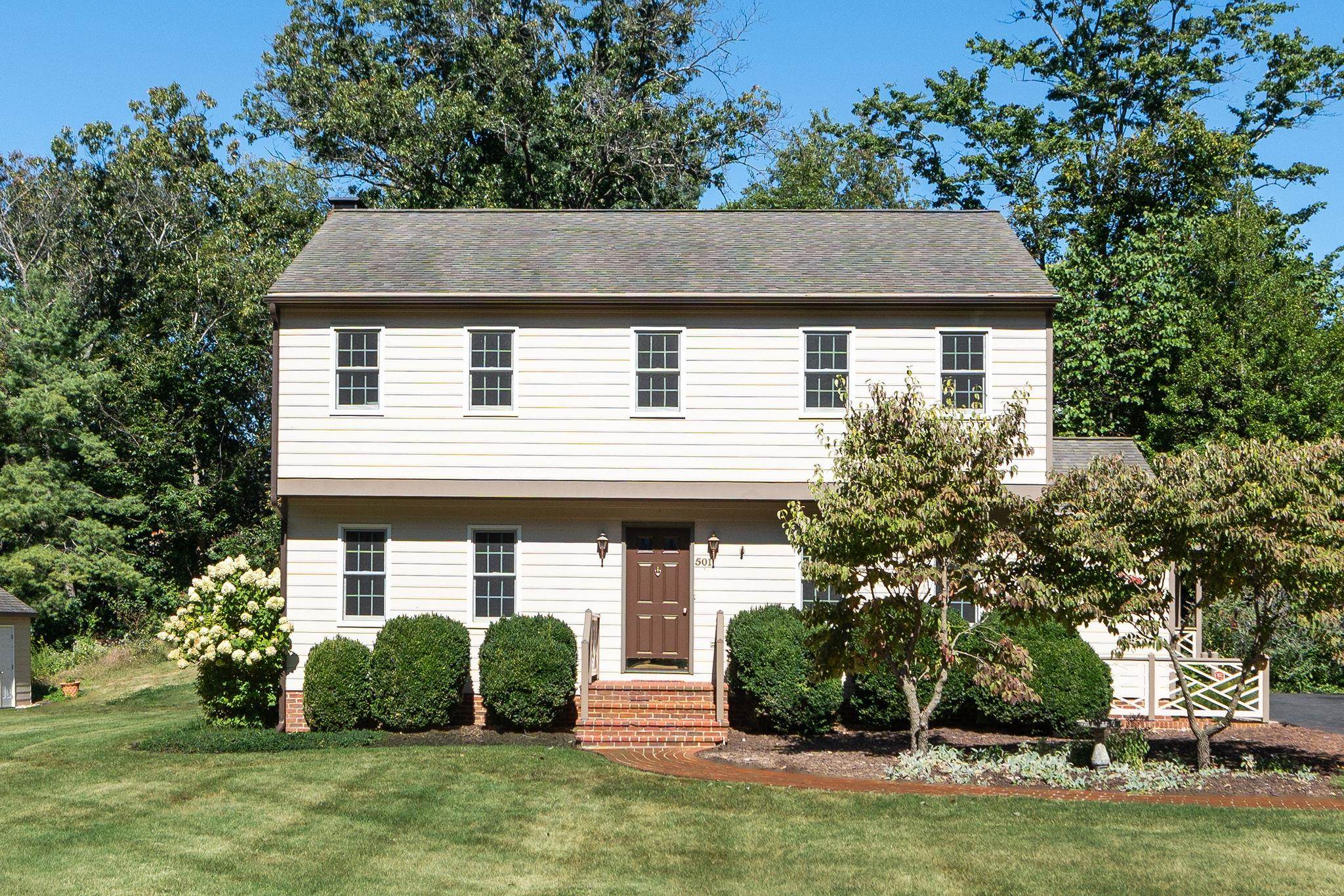 501 MT VIEW DR, STAUNTON, Virginia 24401, 4 Bedrooms Bedrooms, ,2 BathroomsBathrooms,Residential,501 MT VIEW DR,668927 MLS # 668927