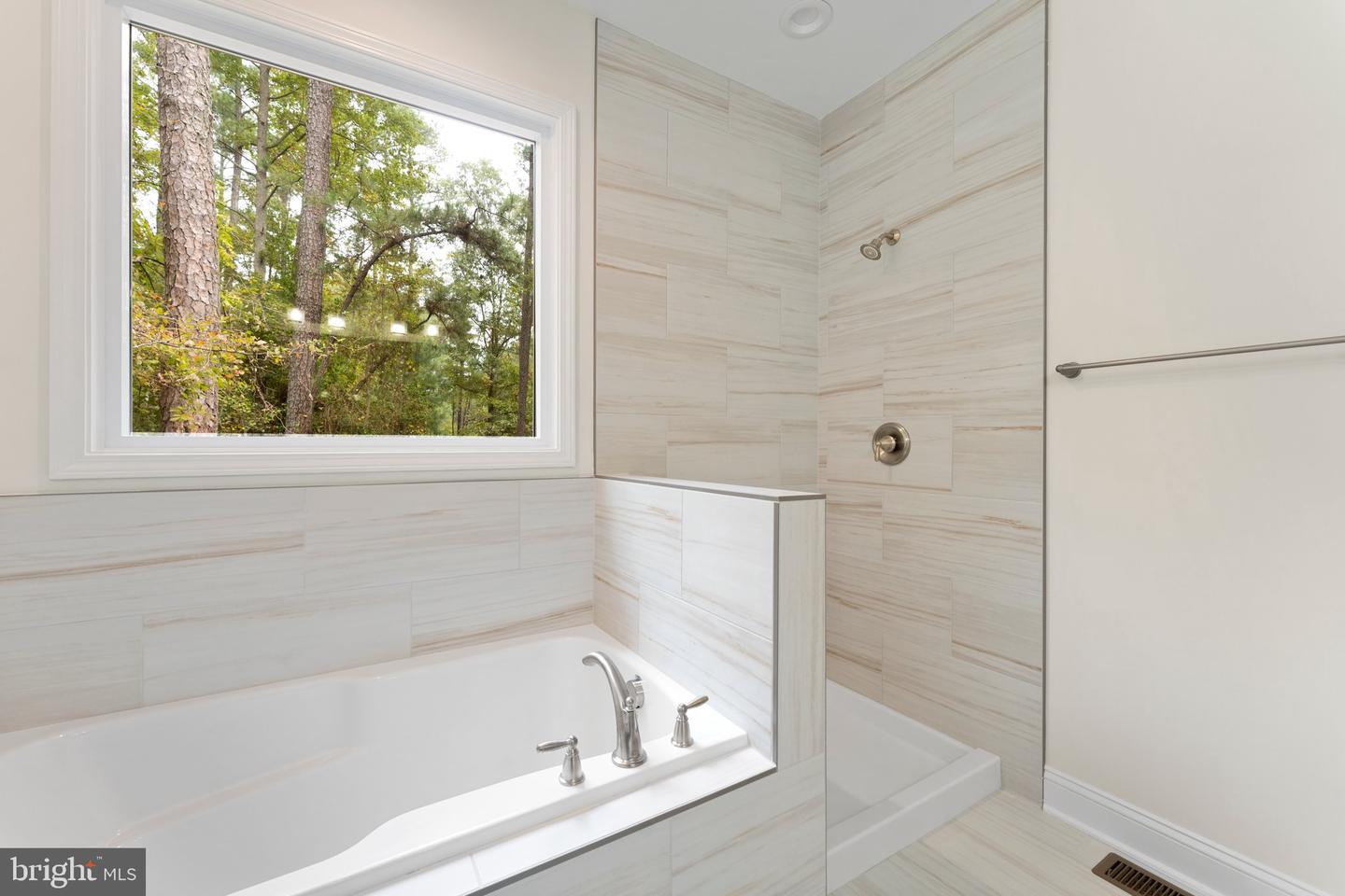 94 DINGLEY RD, MONTROSS, Virginia 22520, 3 Bedrooms Bedrooms, 5 Rooms Rooms,3 BathroomsBathrooms,Residential,For sale,94 DINGLEY RD,VAWE2009736 MLS # VAWE2009736