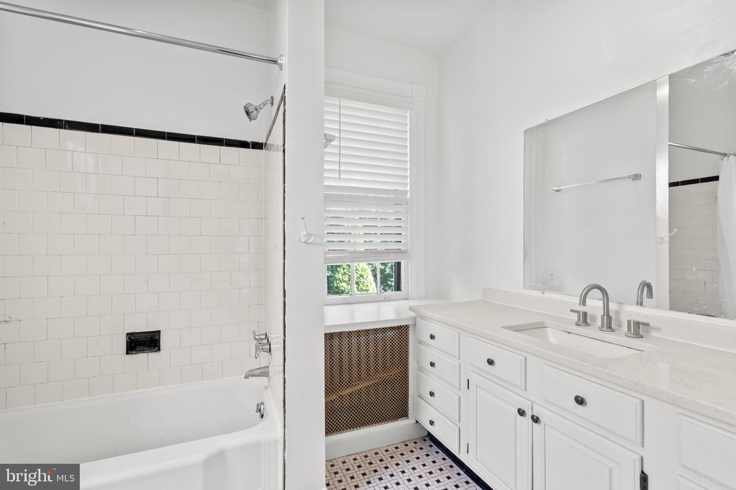 3511 O ST NW, WASHINGTON, District Of Columbia 20007, 3 Bedrooms Bedrooms, ,2 BathroomsBathrooms,Residential,For sale,3511 O ST NW,DCDC2221714 MLS # DCDC2221714