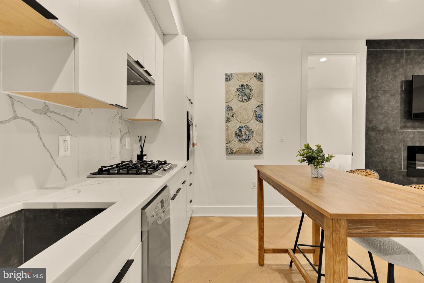 1225 11TH ST NW #2, WASHINGTON, District Of Columbia 20001, 1 Bedroom Bedrooms, 2 Rooms Rooms,1 BathroomBathrooms,Residential,For sale,1225 11TH ST NW #2,DCDC2221820 MLS # DCDC2221820 1225 11TH ST NW #2, WASHINGTON, District Of Columbia 20001, 1 Bedroom Bedrooms, 2 Rooms Rooms,1 BathroomBathrooms,Residential,For sale,1225 11TH ST NW #2,DCDC2221820 MLS # DCDC2221820