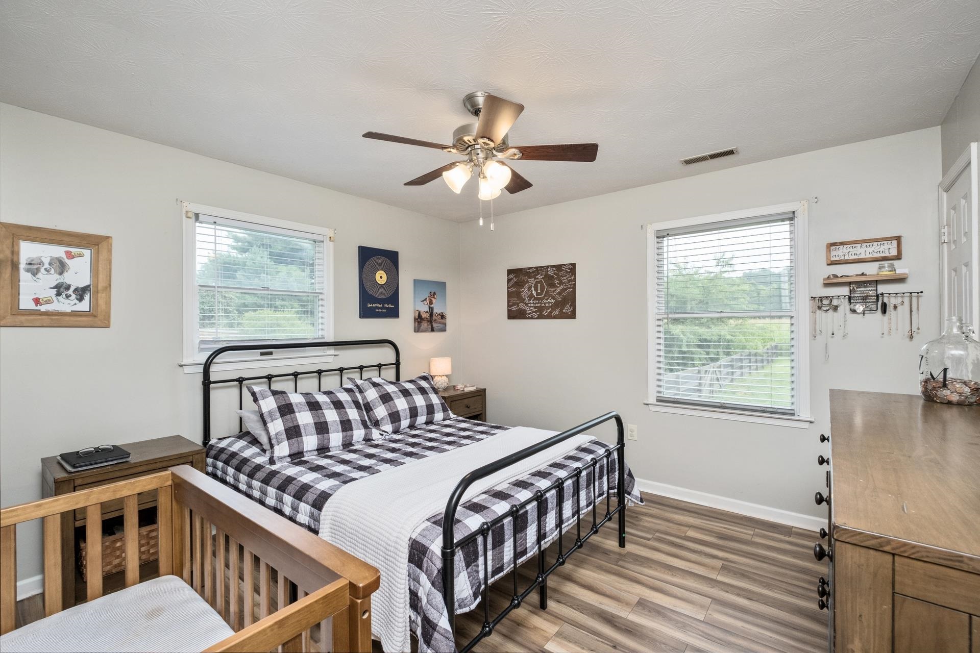 3255 CHURCHVILLE AVE, STAUNTON, Virginia 24401, 3 Bedrooms Bedrooms, ,2 BathroomsBathrooms,Residential,3255 CHURCHVILLE AVE,668941 MLS # 668941
