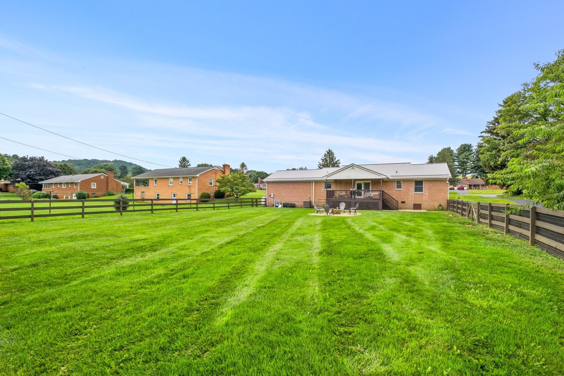 3255 CHURCHVILLE AVE, STAUNTON, Virginia 24401, 3 Bedrooms Bedrooms, ,2 BathroomsBathrooms,Residential,3255 CHURCHVILLE AVE,668941 MLS # 668941