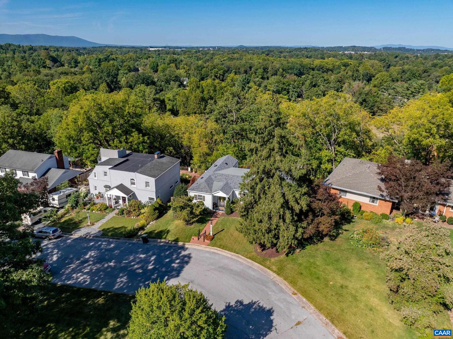 705 OAK AVE, WAYNESBORO, Virginia 22980, 4 Bedrooms Bedrooms, ,2 BathroomsBathrooms,Residential,For sale,705 OAK AVE,668878 MLS # 668878