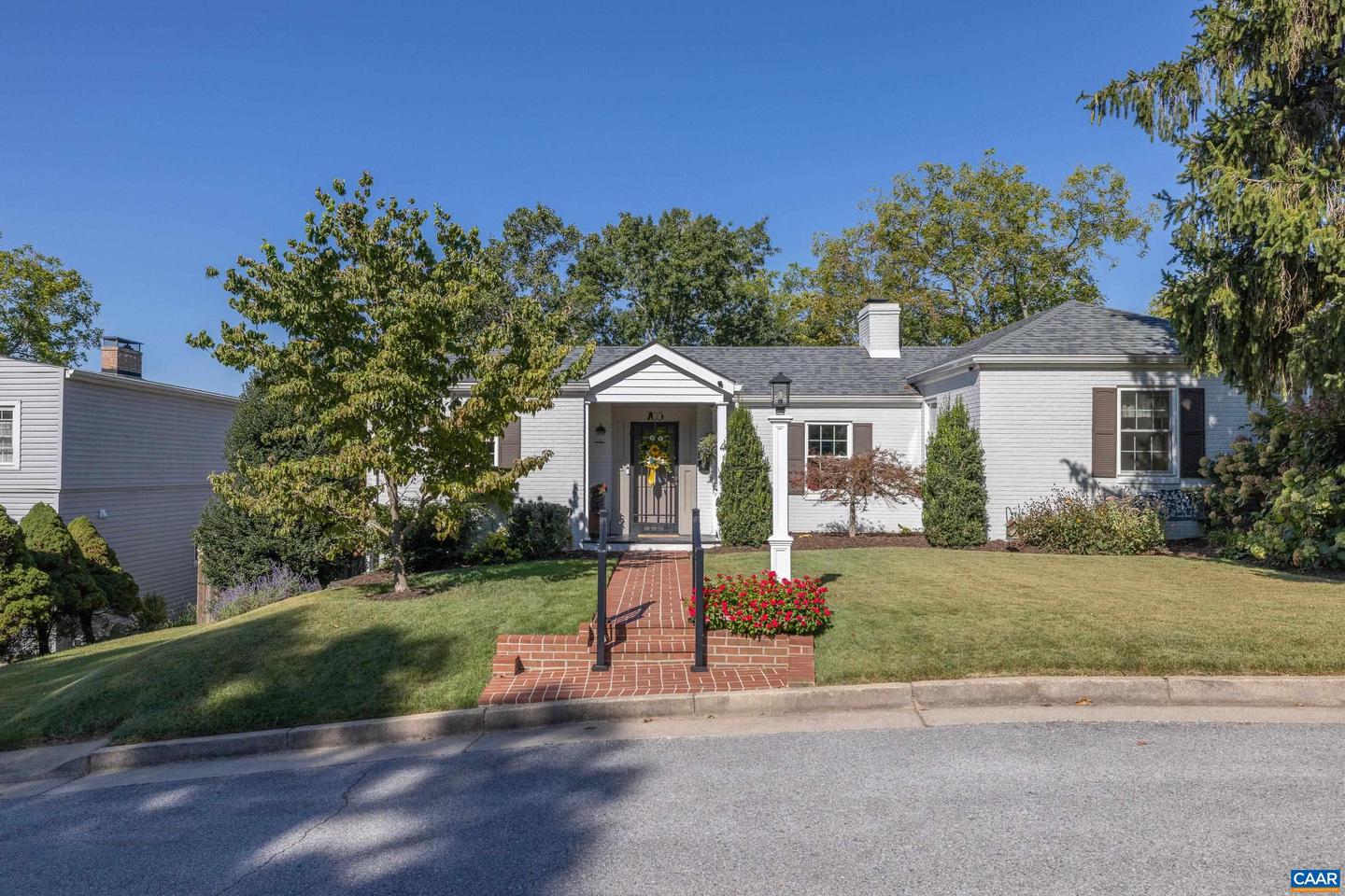 705 OAK AVE, WAYNESBORO, Virginia 22980, 4 Bedrooms Bedrooms, ,2 BathroomsBathrooms,Residential,For sale,705 OAK AVE,668878 MLS # 668878
