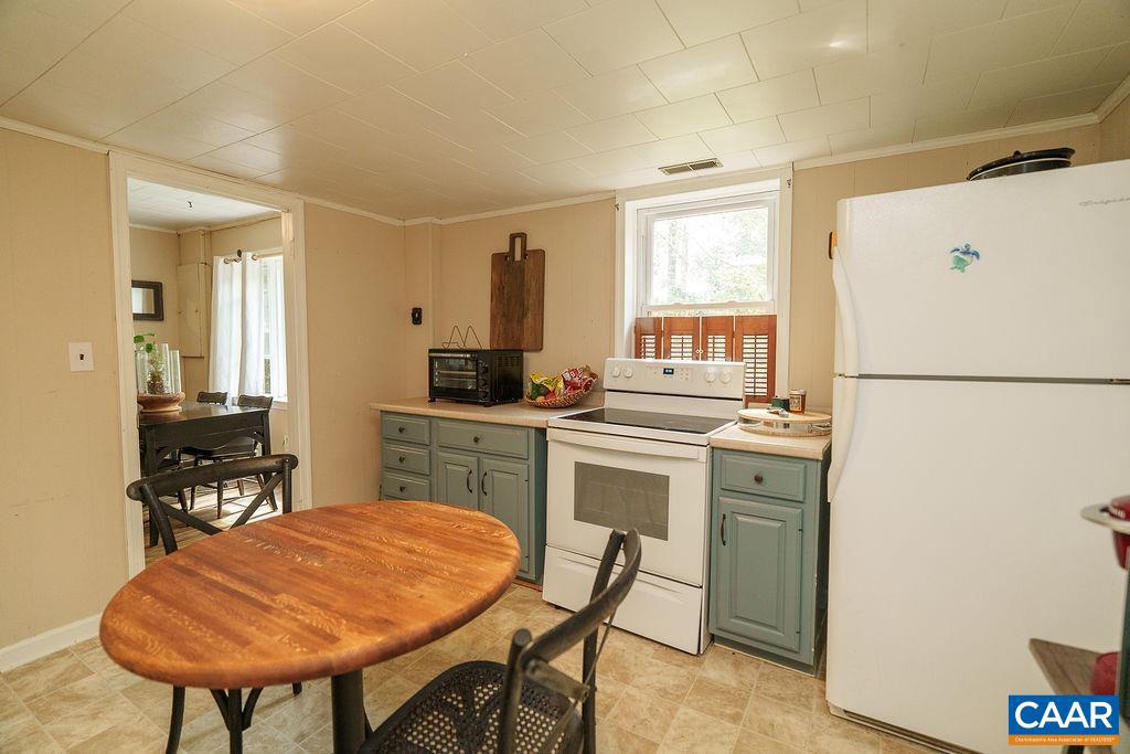 115 SHASTA CT, CHARLOTTESVILLE, Virginia 22903, 3 Bedrooms Bedrooms, ,2 BathroomsBathrooms,Residential,For sale,115 SHASTA CT,668880 MLS # 668880