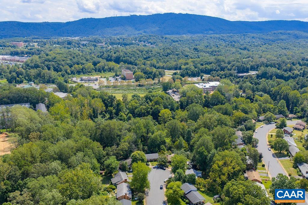 115 SHASTA CT, CHARLOTTESVILLE, Virginia 22903, 3 Bedrooms Bedrooms, ,2 BathroomsBathrooms,Residential,For sale,115 SHASTA CT,668880 MLS # 668880