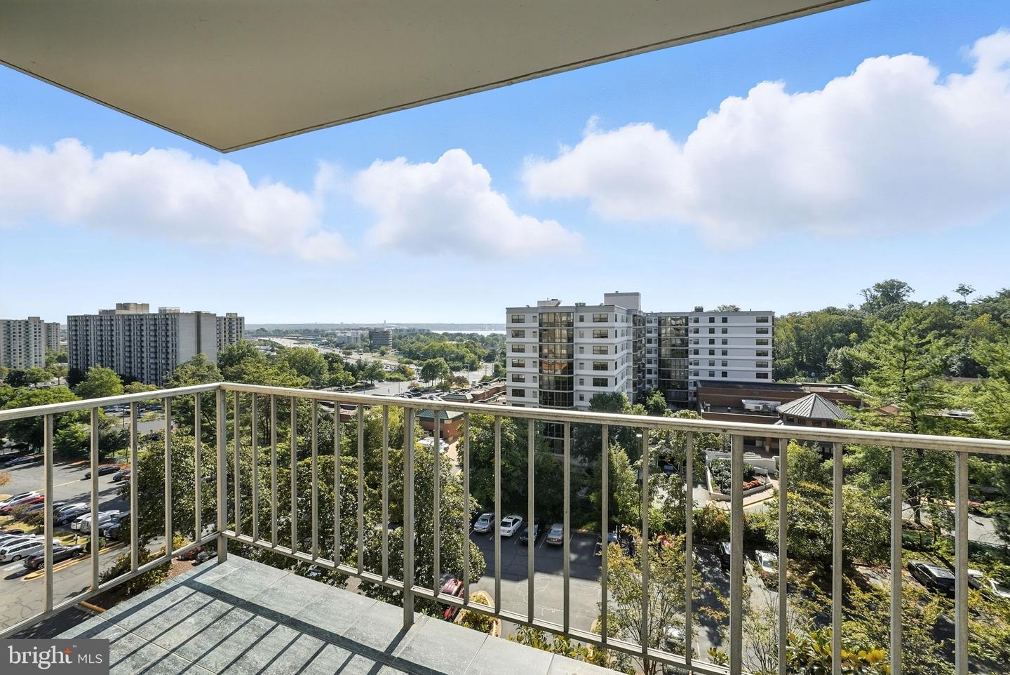 2059 HUNTINGTON AVE #907, ALEXANDRIA, Virginia 22303, 2 Bedrooms Bedrooms, ,2 BathroomsBathrooms,Residential,For sale,2059 HUNTINGTON AVE #907,VAFX2267014 MLS # VAFX2267014 2059 HUNTINGTON AVE #907, ALEXANDRIA, Virginia 22303, 2 Bedrooms Bedrooms, ,2 BathroomsBathrooms,Residential,For sale,2059 HUNTINGTON AVE #907,VAFX2267014 MLS # VAFX2267014