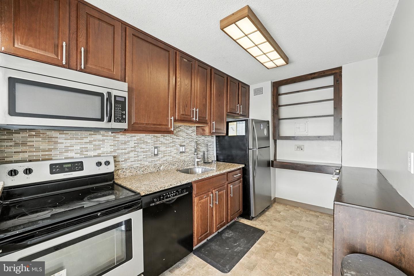 2059 HUNTINGTON AVE #503, ALEXANDRIA, Virginia 22303, 1 Bedroom Bedrooms, ,1 BathroomBathrooms,Residential,For sale,2059 HUNTINGTON AVE #503,VAFX2267022 MLS # VAFX2267022