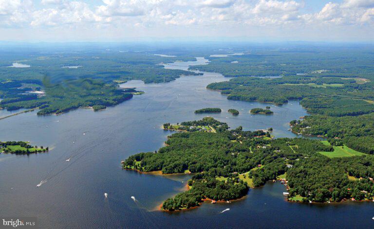26700 DANIELS POINT DR, UNIONVILLE, Virginia 22567, 4 Bedrooms Bedrooms, ,3 BathroomsBathrooms,Residential,For sale,26700 DANIELS POINT DR,VAOR2012264 MLS # VAOR2012264