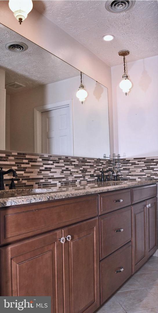 134 WEST ST, STEPHENS CITY, Virginia 22655, 3 Bedrooms Bedrooms, 11 Rooms Rooms,3 BathroomsBathrooms,Residential,For sale,134 WEST ST,VAFV2036788 MLS # VAFV2036788