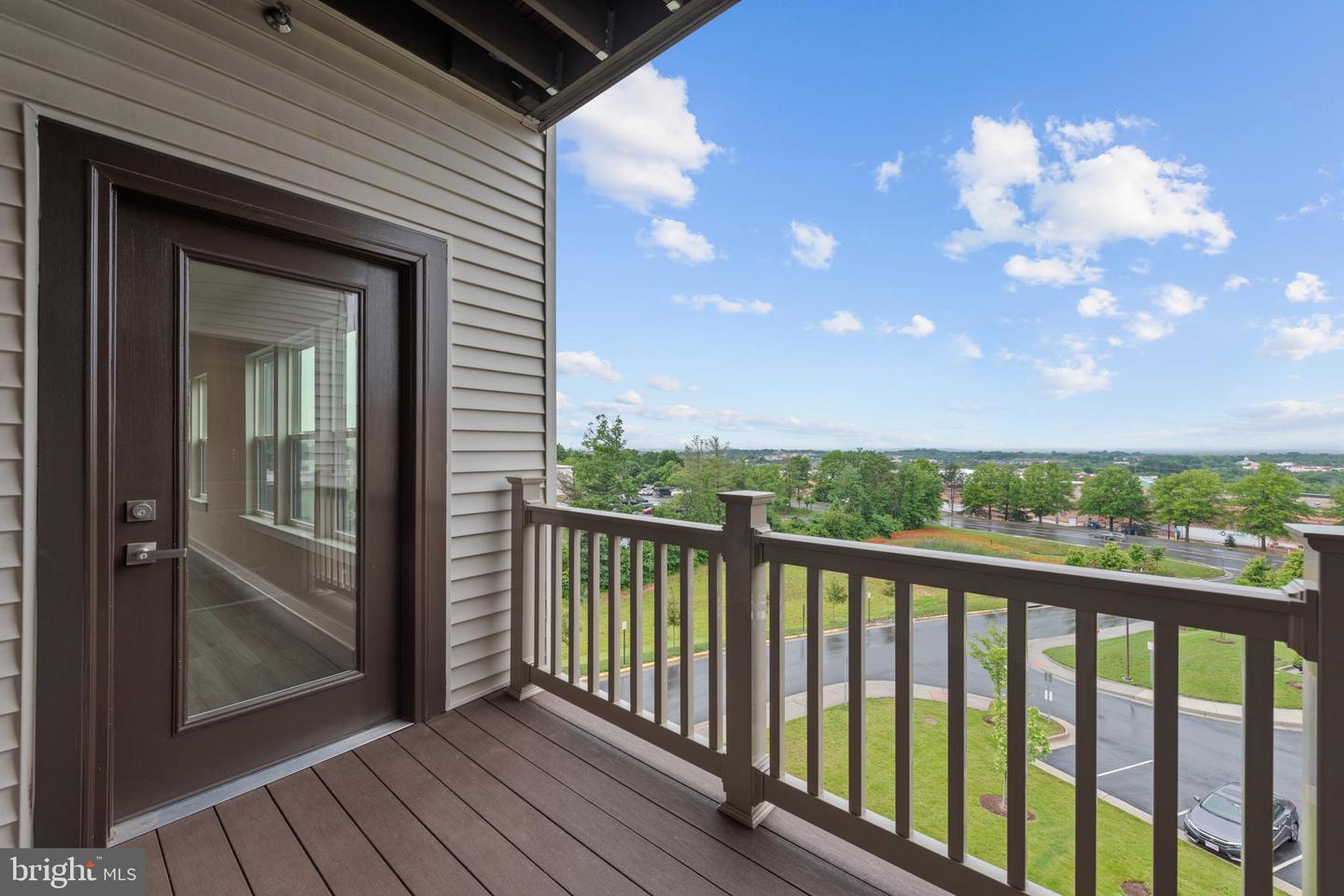 46270 MOUNT ALLEN TER #300, STERLING, Virginia 20164, 2 Bedrooms Bedrooms, ,2 BathroomsBathrooms,Residential,For sale,46270 MOUNT ALLEN TER #300,VALO2098240 MLS # VALO2098240