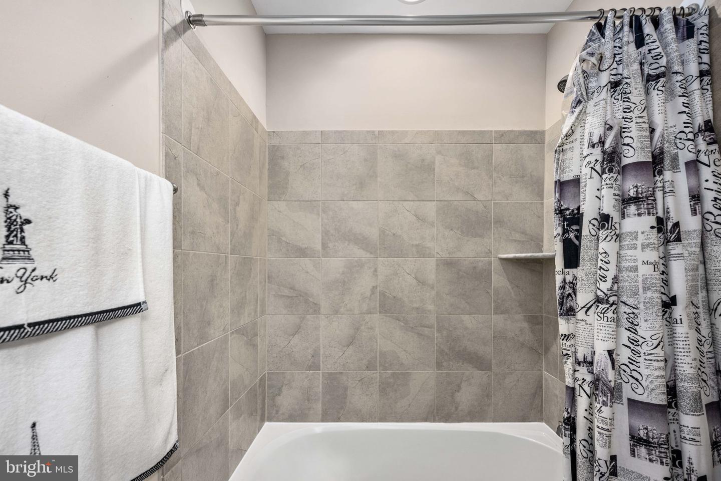 18 ELM ST, STAFFORD, Virginia 22554, 6 Bedrooms Bedrooms, ,5 BathroomsBathrooms,Residential,For sale,18 ELM ST,VAST2040260 MLS # VAST2040260 18 ELM ST, STAFFORD, Virginia 22554, 6 Bedrooms Bedrooms, ,5 BathroomsBathrooms,Residential,For sale,18 ELM ST,VAST2040260 MLS # VAST2040260