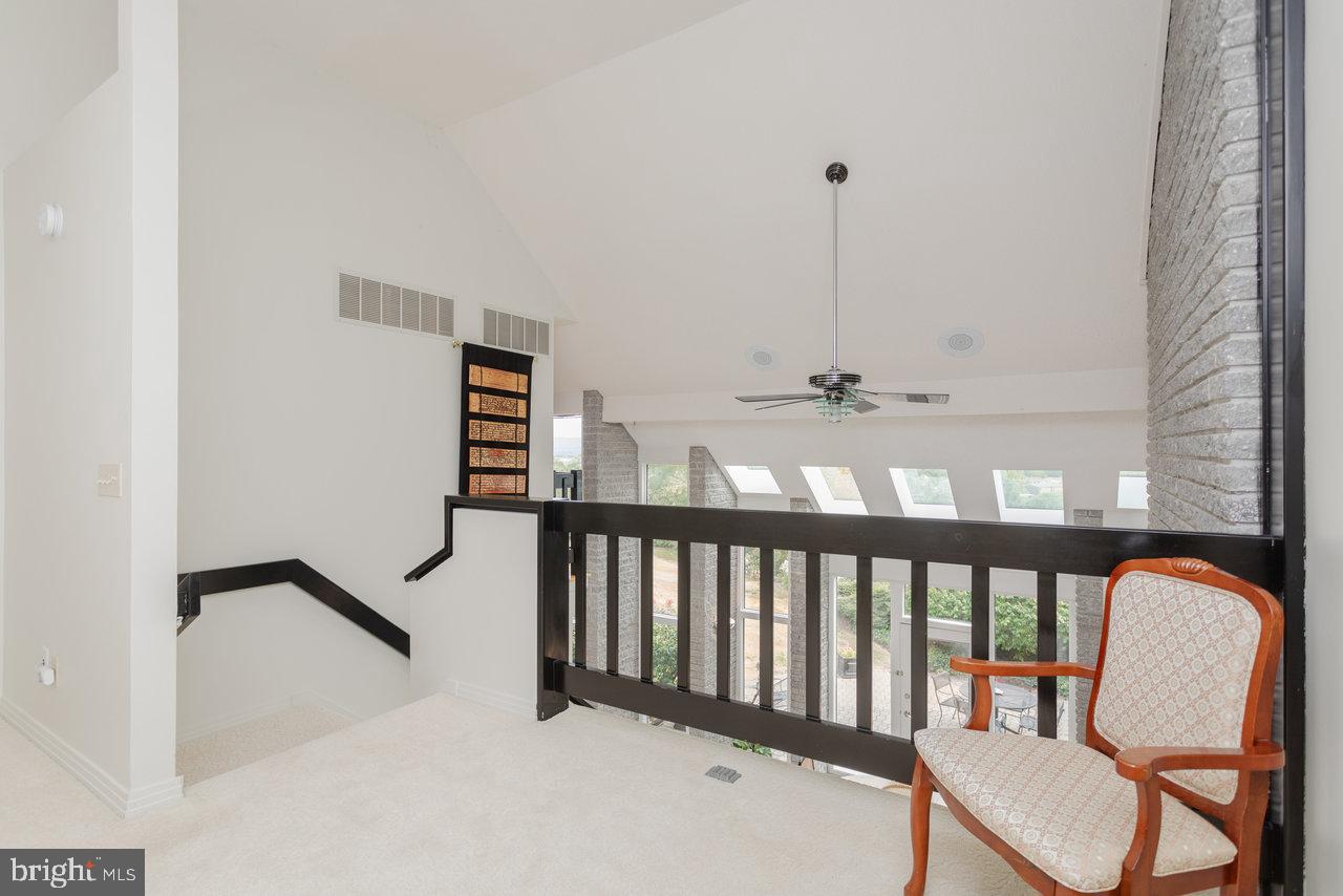 1848 COLLEGE AVE, HARRISONBURG, Virginia 22802, 3 Bedrooms Bedrooms, ,3 BathroomsBathrooms,Residential,For sale,1848 COLLEGE AVE,VAHC2000454 MLS # VAHC2000454