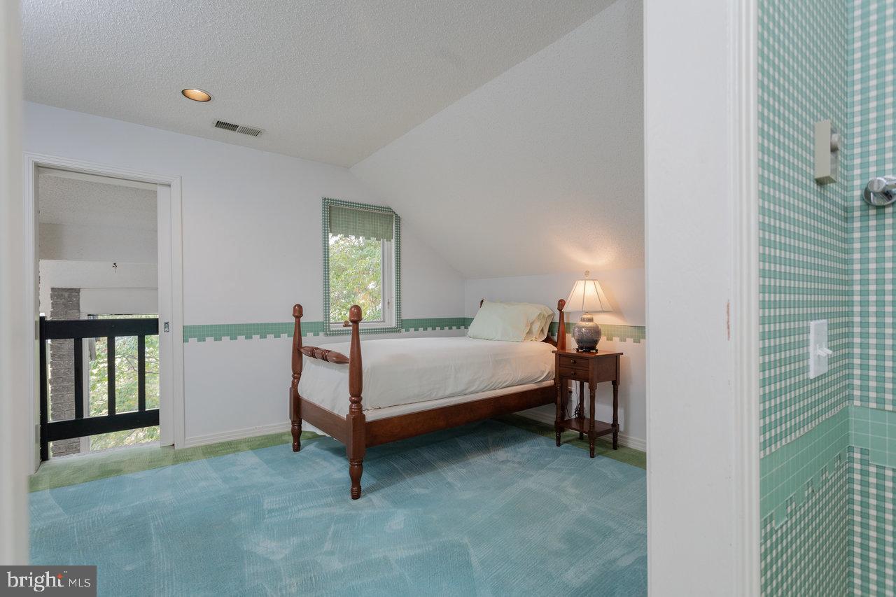 1848 COLLEGE AVE, HARRISONBURG, Virginia 22802, 3 Bedrooms Bedrooms, ,3 BathroomsBathrooms,Residential,For sale,1848 COLLEGE AVE,VAHC2000454 MLS # VAHC2000454