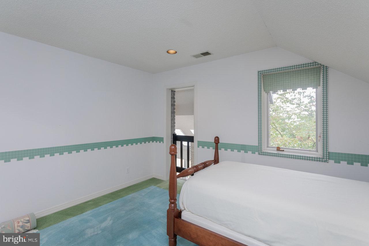 1848 COLLEGE AVE, HARRISONBURG, Virginia 22802, 3 Bedrooms Bedrooms, ,3 BathroomsBathrooms,Residential,For sale,1848 COLLEGE AVE,VAHC2000454 MLS # VAHC2000454