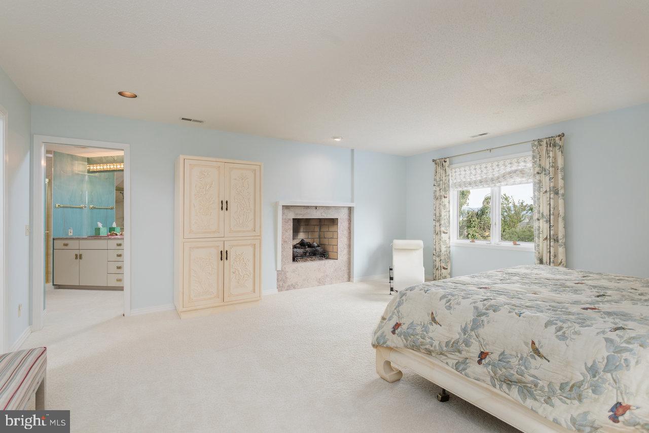1848 COLLEGE AVE, HARRISONBURG, Virginia 22802, 3 Bedrooms Bedrooms, ,3 BathroomsBathrooms,Residential,For sale,1848 COLLEGE AVE,VAHC2000454 MLS # VAHC2000454