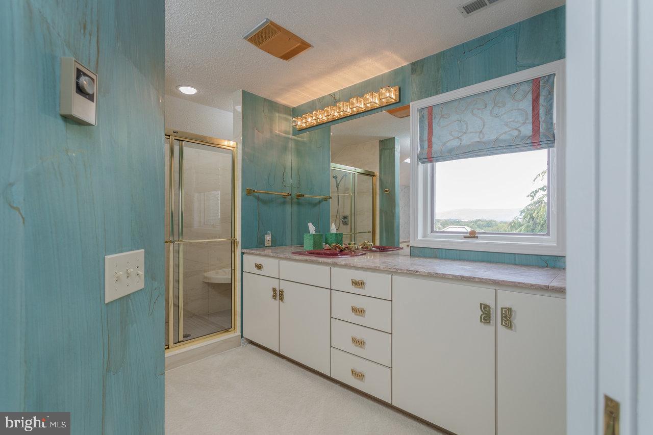1848 COLLEGE AVE, HARRISONBURG, Virginia 22802, 3 Bedrooms Bedrooms, ,3 BathroomsBathrooms,Residential,For sale,1848 COLLEGE AVE,VAHC2000454 MLS # VAHC2000454