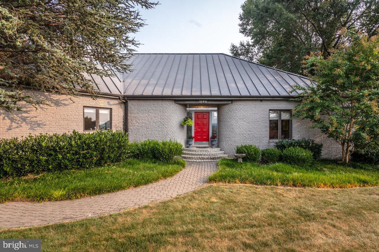 1848 COLLEGE AVE, HARRISONBURG, Virginia 22802, 3 Bedrooms Bedrooms, ,3 BathroomsBathrooms,Residential,For sale,1848 COLLEGE AVE,VAHC2000454 MLS # VAHC2000454