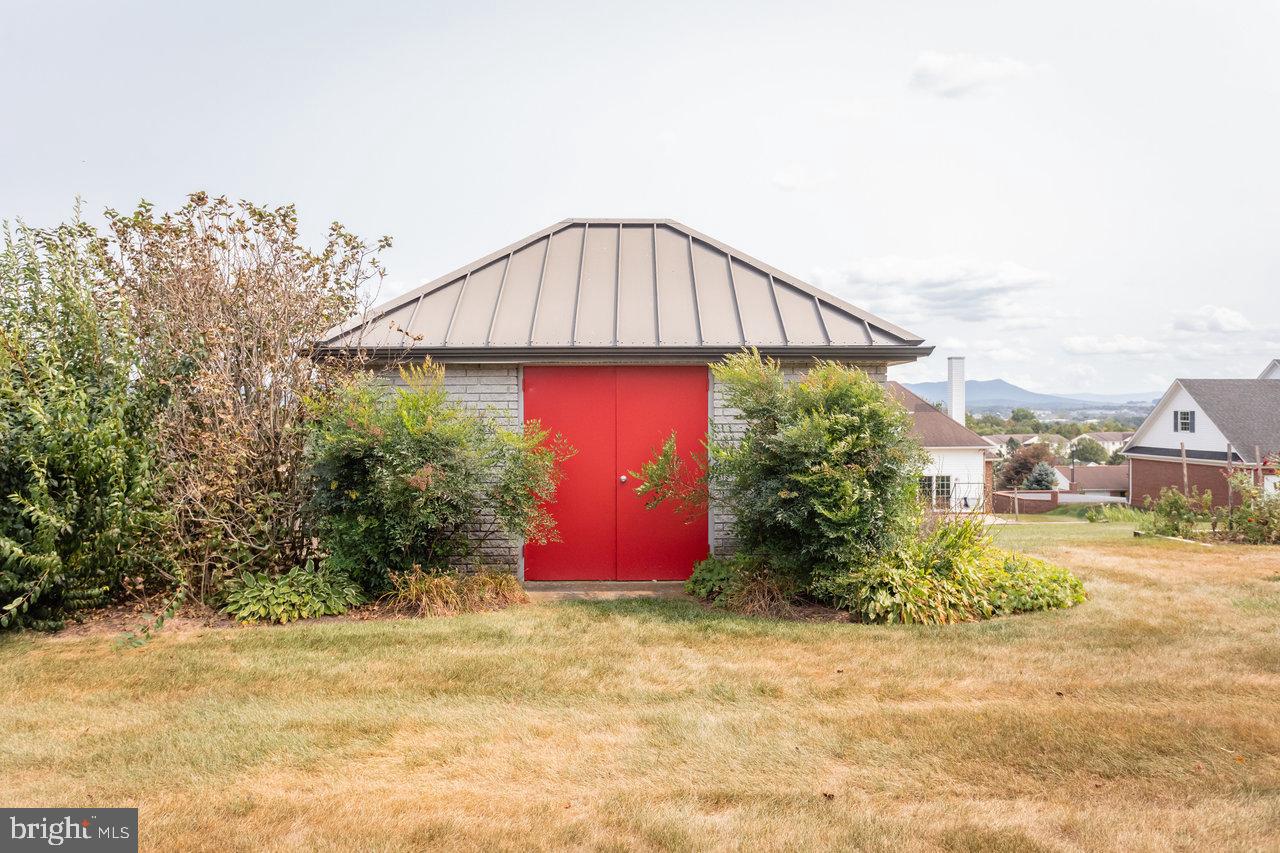 1848 COLLEGE AVE, HARRISONBURG, Virginia 22802, 3 Bedrooms Bedrooms, ,3 BathroomsBathrooms,Residential,For sale,1848 COLLEGE AVE,VAHC2000454 MLS # VAHC2000454