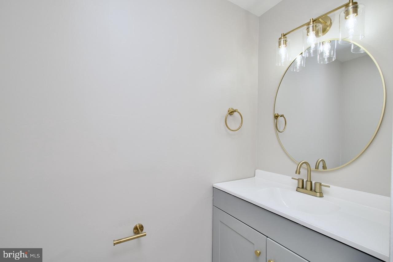 4516 AIRLIE WAY, ANNANDALE, Virginia 22003, 3 Bedrooms Bedrooms, ,3 BathroomsBathrooms,Residential,For sale,4516 AIRLIE WAY,VAFX2263430 MLS # VAFX2263430