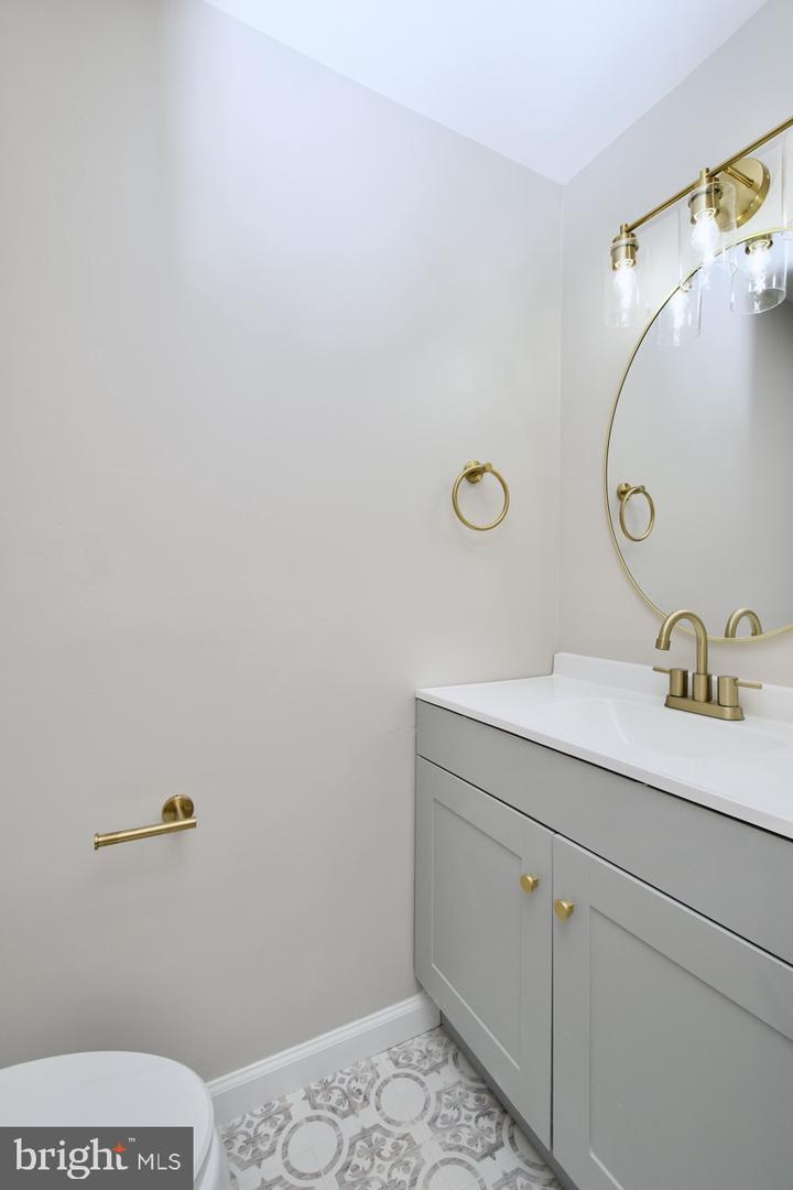 4516 AIRLIE WAY, ANNANDALE, Virginia 22003, 3 Bedrooms Bedrooms, ,3 BathroomsBathrooms,Residential,For sale,4516 AIRLIE WAY,VAFX2263430 MLS # VAFX2263430