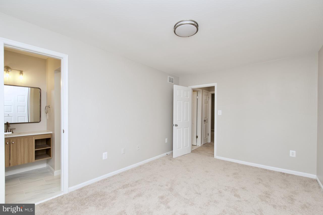 4516 AIRLIE WAY, ANNANDALE, Virginia 22003, 3 Bedrooms Bedrooms, ,3 BathroomsBathrooms,Residential,For sale,4516 AIRLIE WAY,VAFX2263430 MLS # VAFX2263430